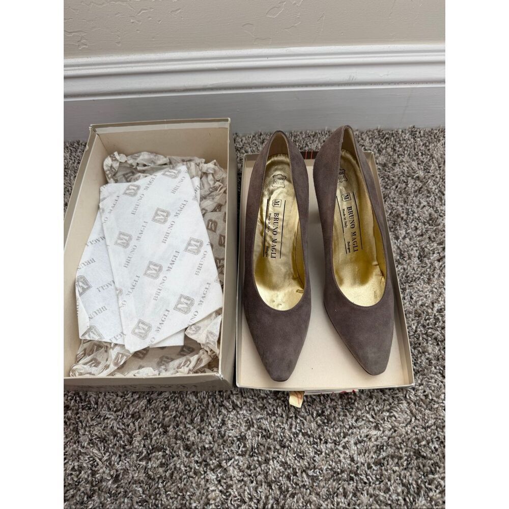 Bruno Magli Pump Vintage Heels Slip On Pointed Toe Size 6